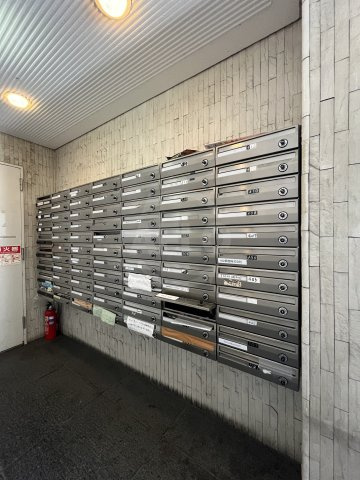 リアライズ江坂のその他共用部分|メールボックス