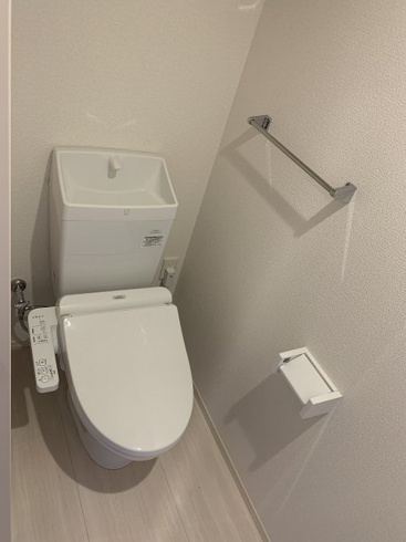 ウォシュレット付きのトイレです♪