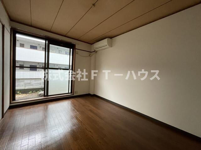 レジデンス中村の居間・リビング