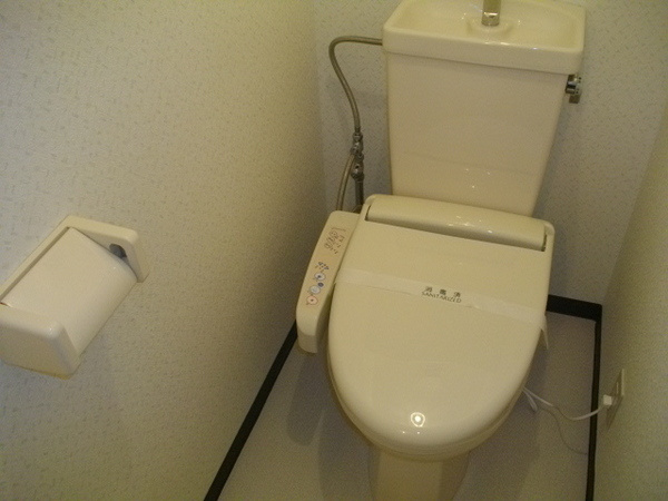 ウォシュレット付きのトイレです♪