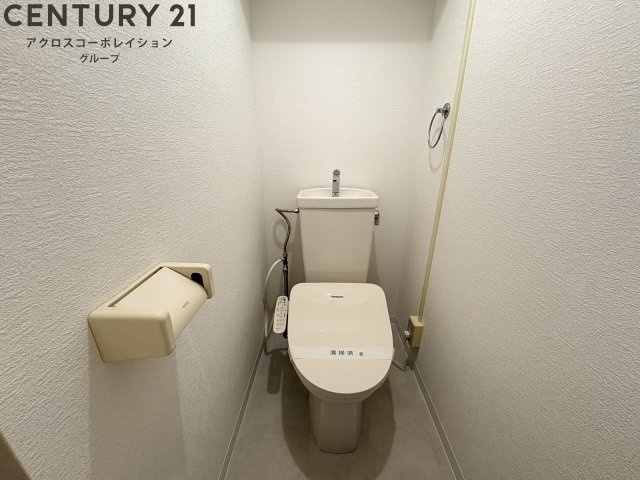 ウォシュレット付きのトイレです♪