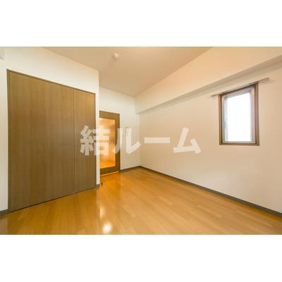 北区西が丘３丁目の賃貸マンションの居間・リビング
