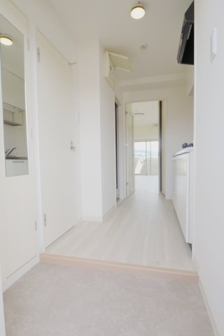 BAUHAUS東原（リオビエント東原）の玄関|※同じ間取りの別部屋のお写真です※