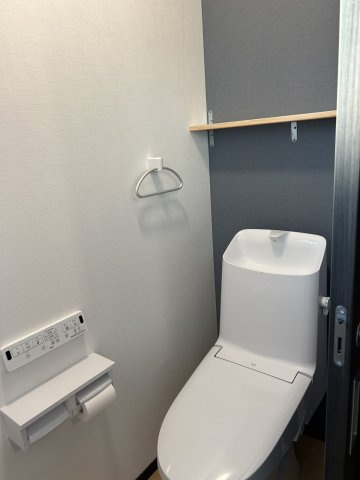 朝倉市　築浅中古一戸建てのトイレ
