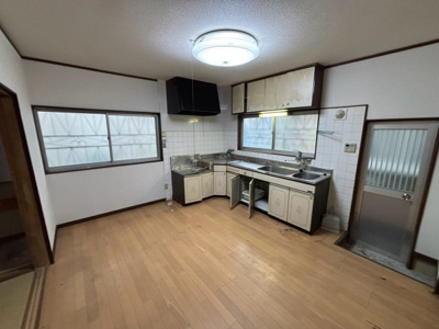【キッチン】 | 山直中町　中古戸建 | お客様にとって最良のマイホームが見つかりますよう、イエストアが全力でお手伝いさせていただきます！いつでもお気軽にお問い合わせ下さい♪