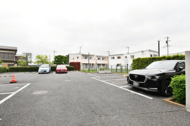 エクセル大宮東3番館の駐車場|※空き状況は当社まで都度ご確認くださいませ■『物件を今日見てみたい』など、当日のご案内も可能です。 どうぞお気軽にお電話下さい。近隣・同条件などの物件もまとめてご紹介も可能です。