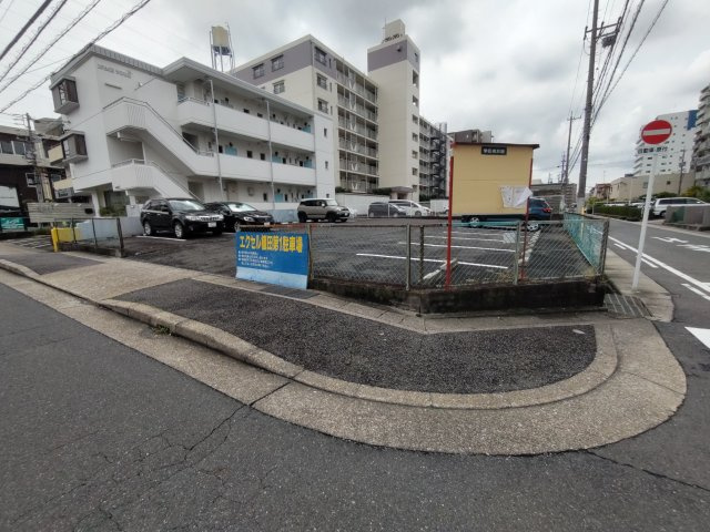 名古屋市天白区植田南３丁目の賃貸マンションの駐車場