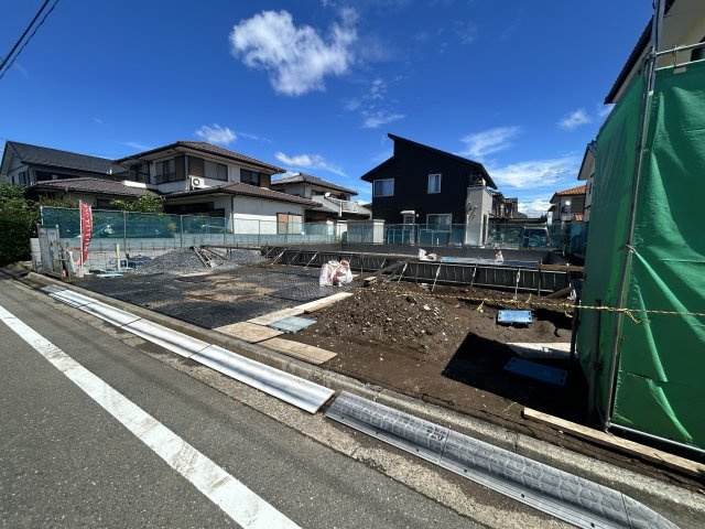 新築　前橋市広瀬町2丁目1区画の駐車場|現地写真　駐車スペースは建物南側に並列2台可能！