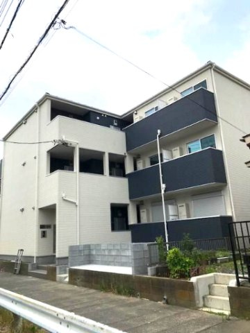 八潮市八潮４丁目のアパートの外観
