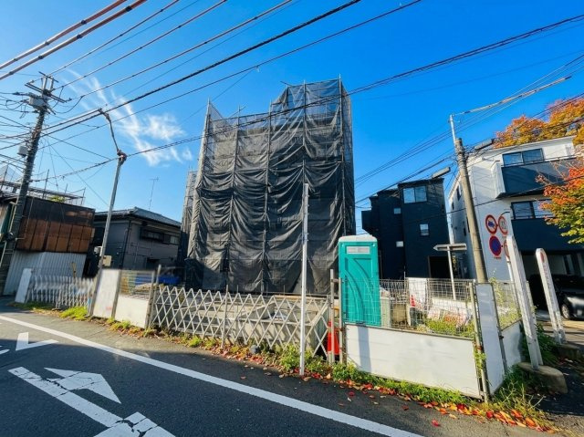【外観】 | 和光市下新倉3丁目　新築分譲住宅　全5棟（成増店） | 整流板付きでお掃除がしやすいスリムタイプ型レンジフードを採用。