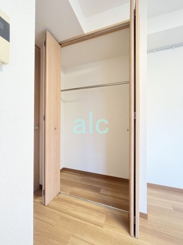 新宿区新宿５丁目の賃貸マンションの収納