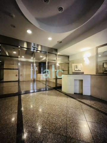 新宿区新宿５丁目の賃貸マンションのエントランス
