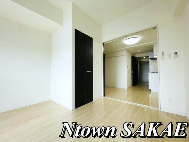 【居間・リビング】 | スプリームヒルズ鶴舞 | こちらの居間で趣味の時間をお楽しみください