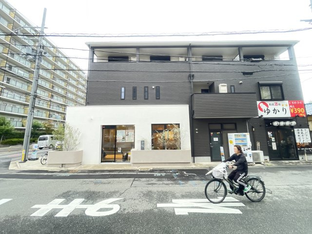 門真市常称寺町の店舗事務所の外観