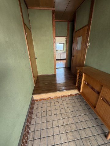 南畝　賃貸戸建の玄関