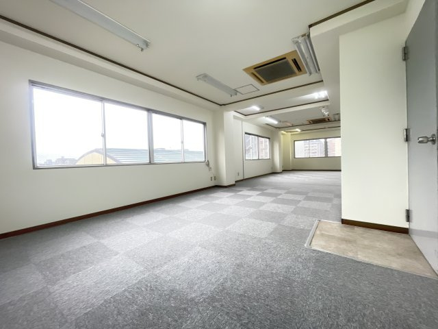 寝屋川市松屋町の事務所の内装