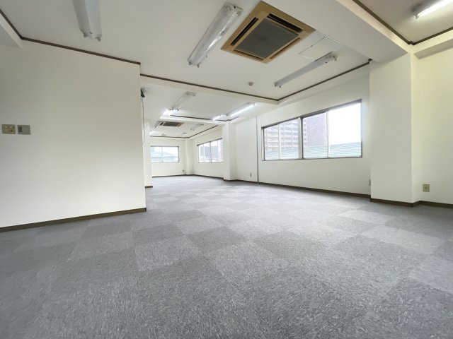 寝屋川市松屋町の事務所の内装