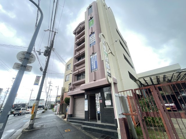 寝屋川市松屋町の事務所の外観