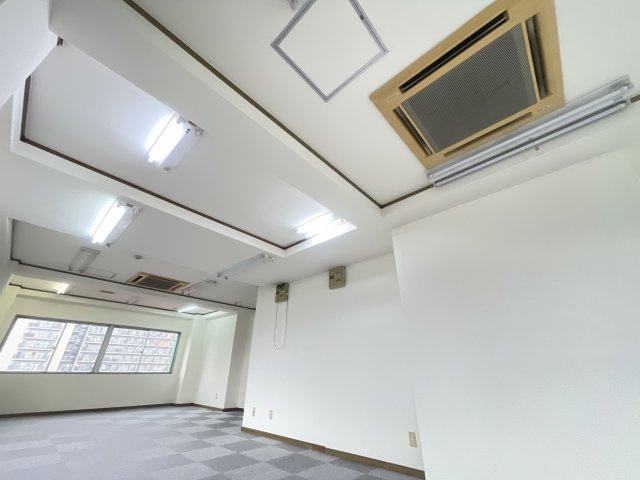 寝屋川市松屋町の事務所の設備