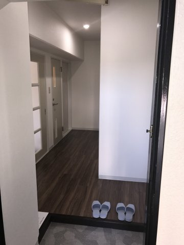 アーベイン塚口の玄関