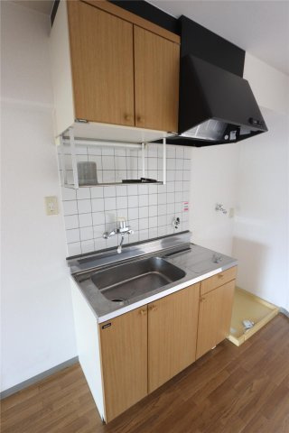 ブランニュータウンのキッチン