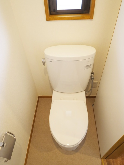 マザーⅡのトイレ|窓有りのトイレです♪