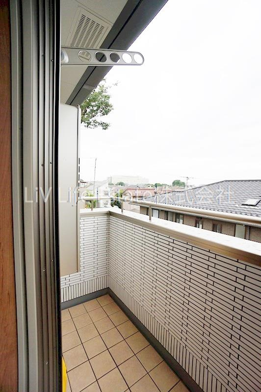 小金井市緑町３丁目のアパートのバルコニー
