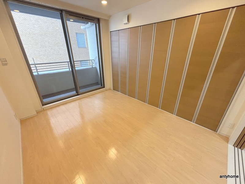 ブラービ南船場　仲介手数料無料の寝室