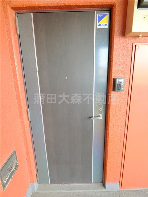 ウイングピア美園の玄関