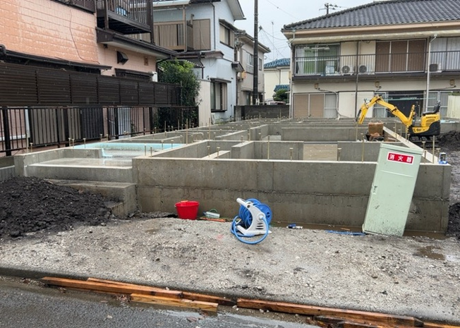 【庭】 | 御園新築戸建 | 家族でのBBQを行うのであれば3坪程度の広さがあればよいでしょう。ガーデニングや家庭菜園を楽しむ際は、手入れが行き届く範囲にすると安心です。また、庭のある方角や接道が気になる方は事前に確認しましょう。