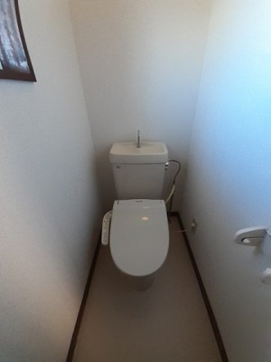 【トイレ】 | ファミーユⅡ | 清潔感のあるトイレです