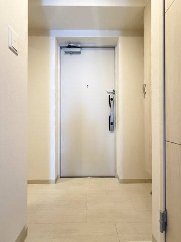フラクタス尾浜の玄関