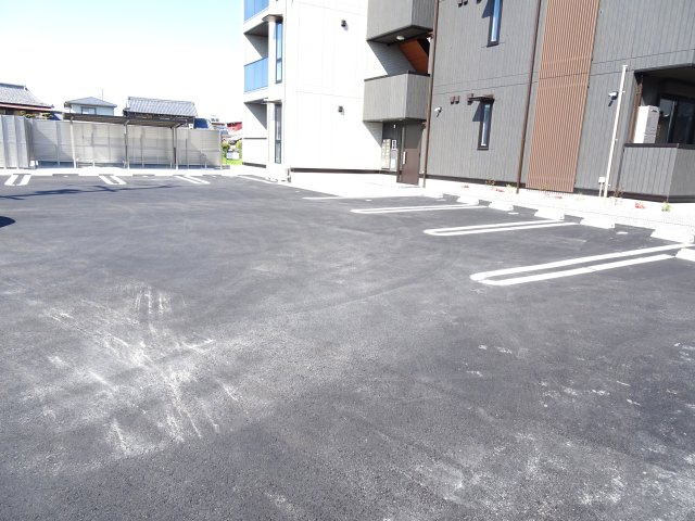 D-room林町7丁目の駐車場