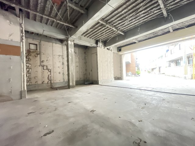 寝屋川市池田旭町の店舗事務所の内装