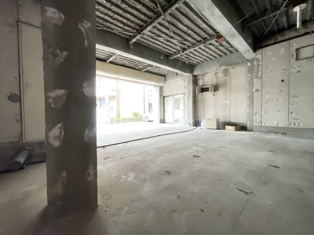 寝屋川市池田旭町の店舗事務所の内装