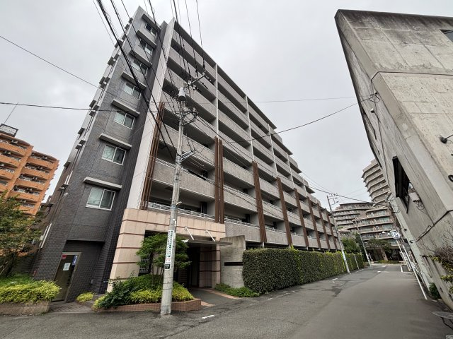 プラウディア中央林間の外観