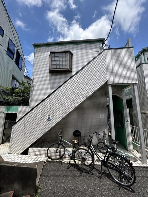 プラザ・ドゥ・モーリスＢ棟の外観