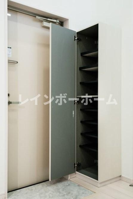io（イオ）の玄関|落ち着いた玄関です