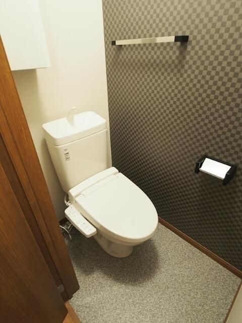森田屋石亭　桐のトイレ