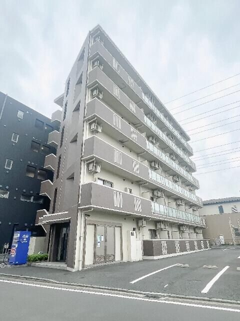 ラクラス菊名の外観