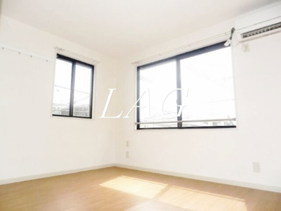 【居間・リビング】 | ヴィヴァーチェ | 洋室のお部屋です。