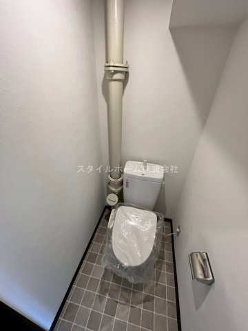 リバーサイドレジデンスのトイレ|別部屋写真です。