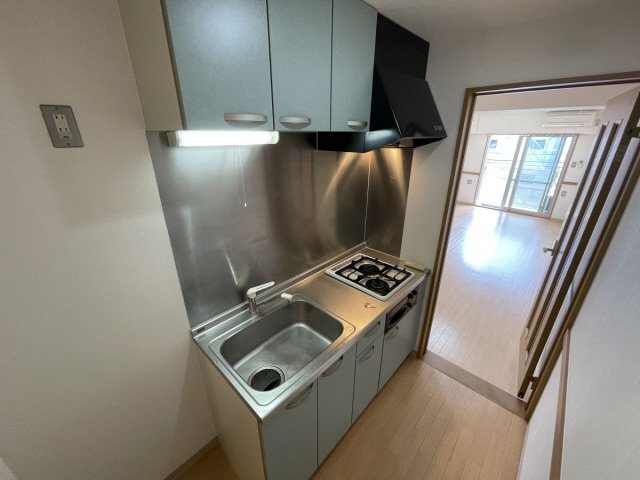 芦屋市春日町の賃貸マンションのキッチン