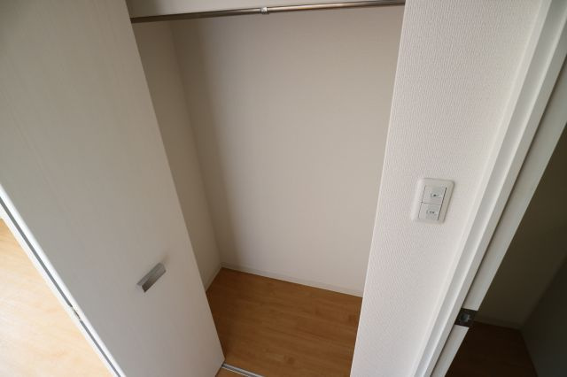 神戸市東灘区森北町３丁目の賃貸マンションの収納