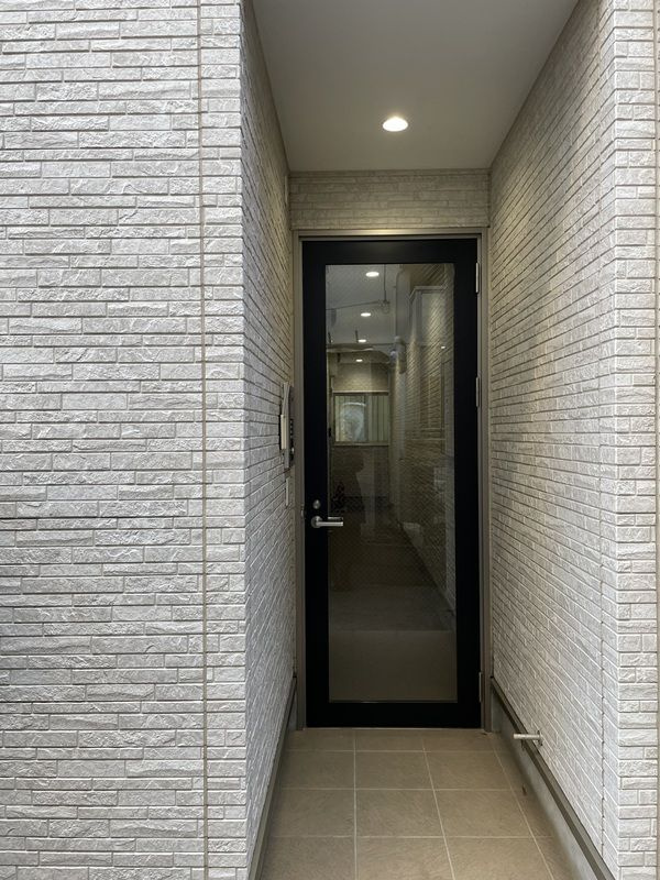 シャルマン東久留米 のエントランス