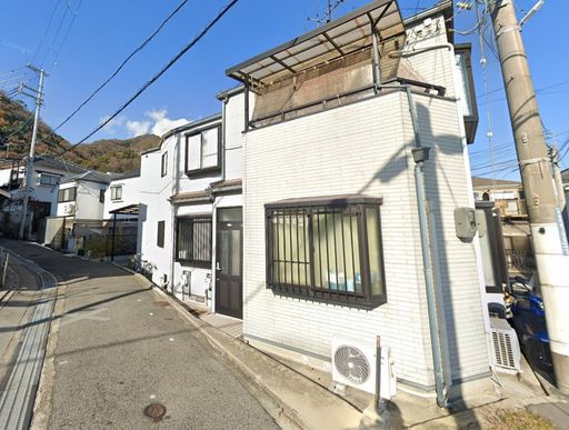 神戸市灘区青谷町４丁目のアパート