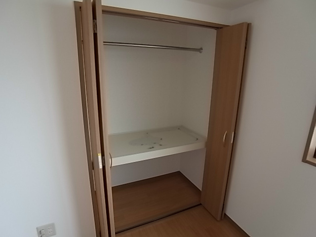 芦屋市津知町の賃貸マンションの収納
