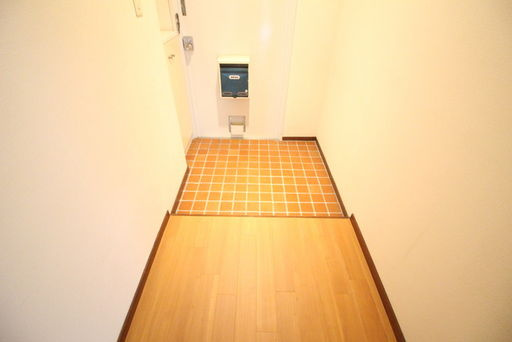 神戸市東灘区森南町１丁目の賃貸マンションの玄関