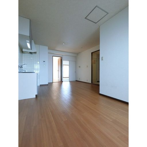 神戸市東灘区森南町１丁目の賃貸マンションの居間・リビング