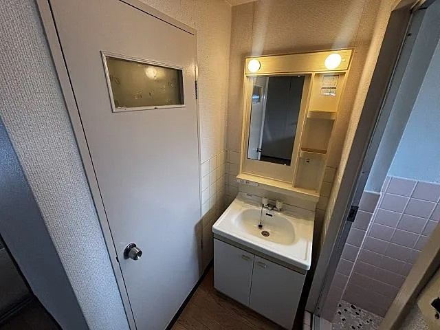 神戸市灘区徳井町５丁目の賃貸マンションの洗面所